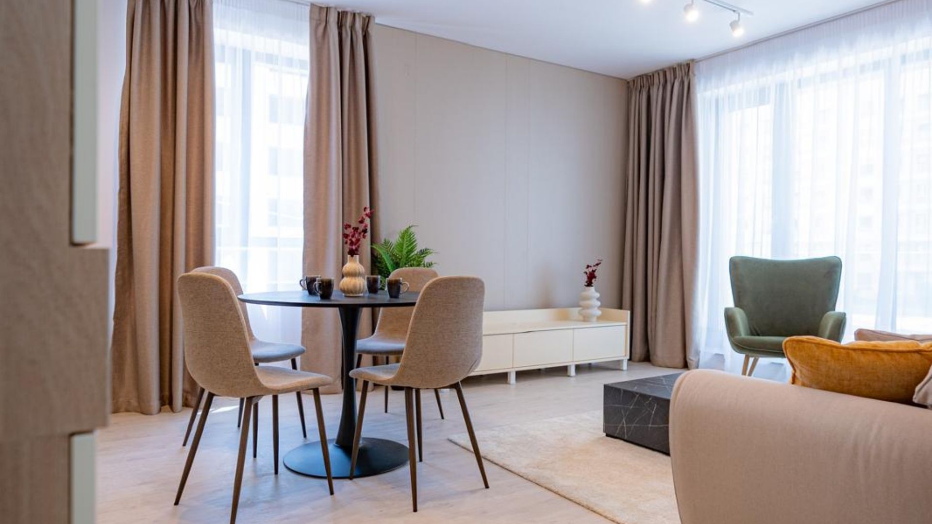 2 Camere Tip 2