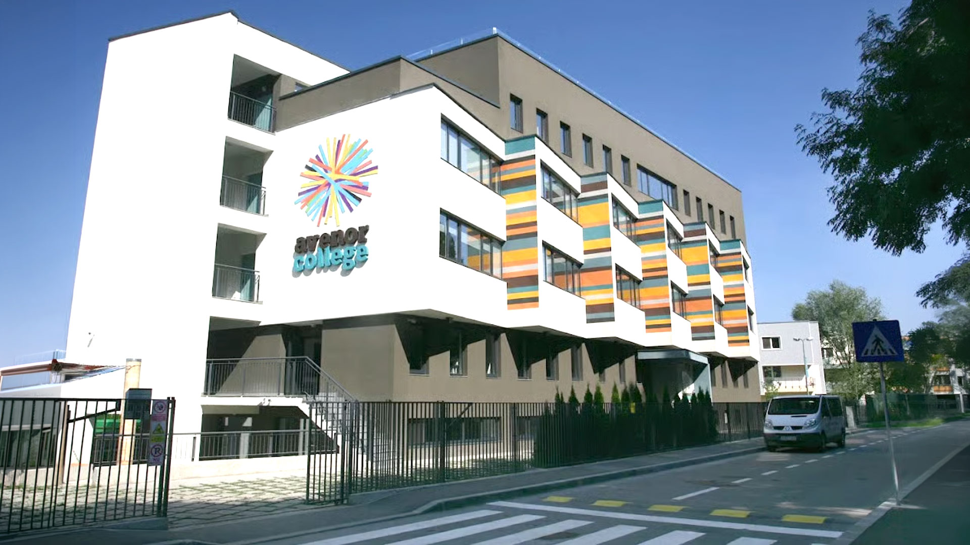 Campusul Avenor College